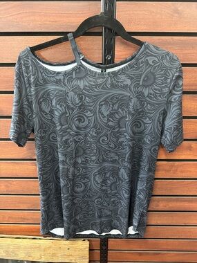 Women's Black Floral-Pattern Short Sleeve Tee